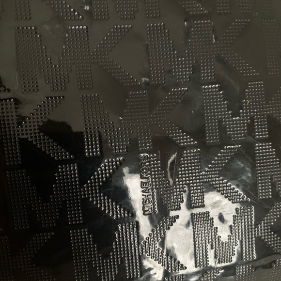 MICHAEL KORS PATENT LEATHER BAG - Picture 5 of 15